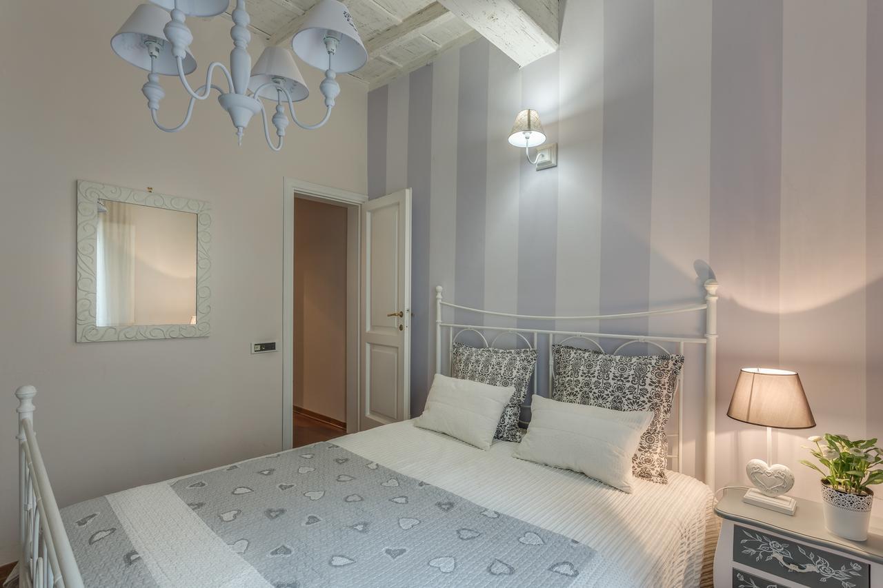 Apartments Florence- Santa Maria Novella Екстер'єр фото