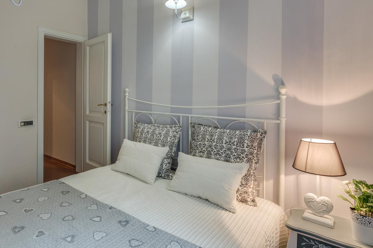 Apartments Florence- Santa Maria Novella Екстер'єр фото